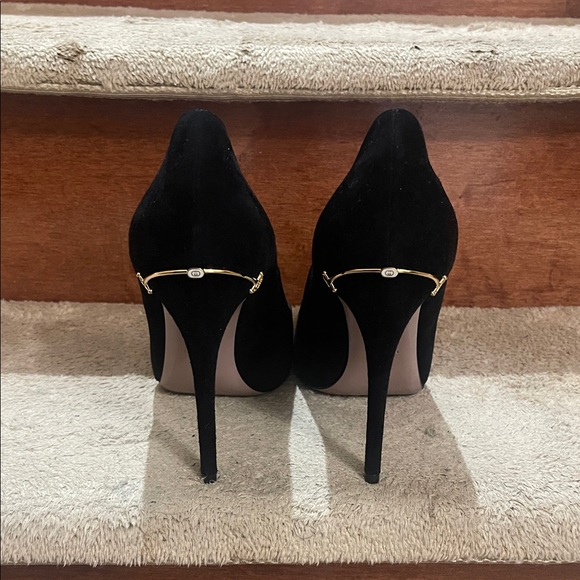 Gucci Black Suede Heels with Gold Accent - Picture 6 of 13